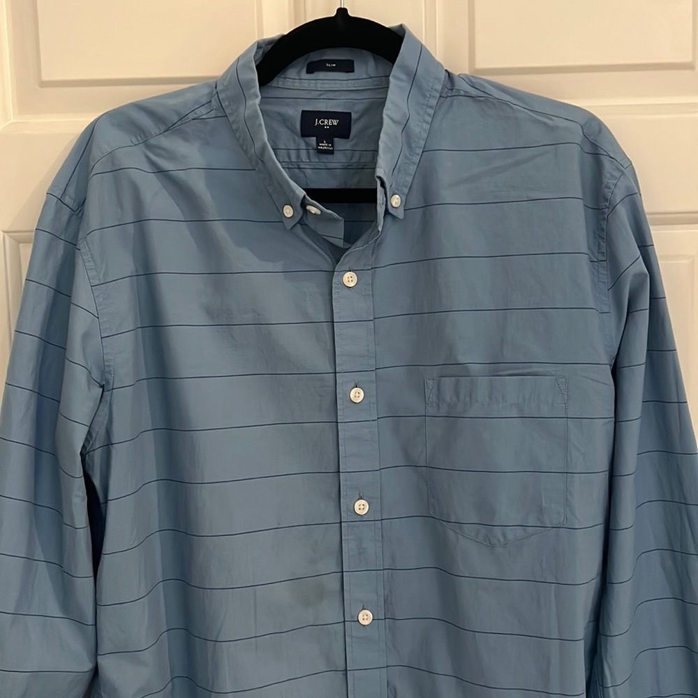 Thin stripe shirt